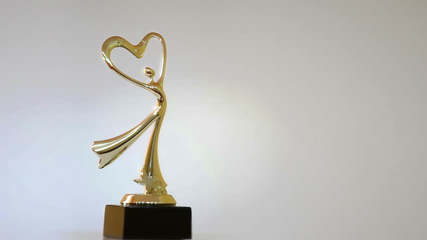 ساخت تندیس طلایی