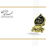 بج سینه طلایی رنگی